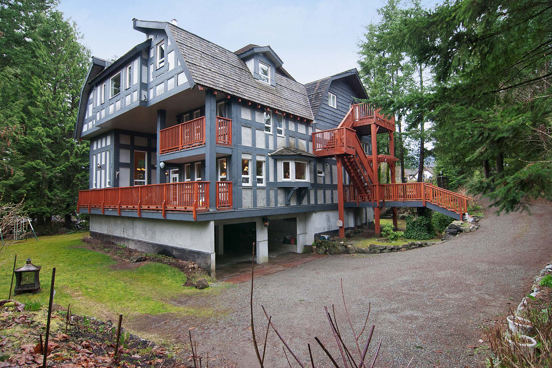 Virtual Tour of 40402 SKYLINE DR, Squamish, MLS V959450, Squamish