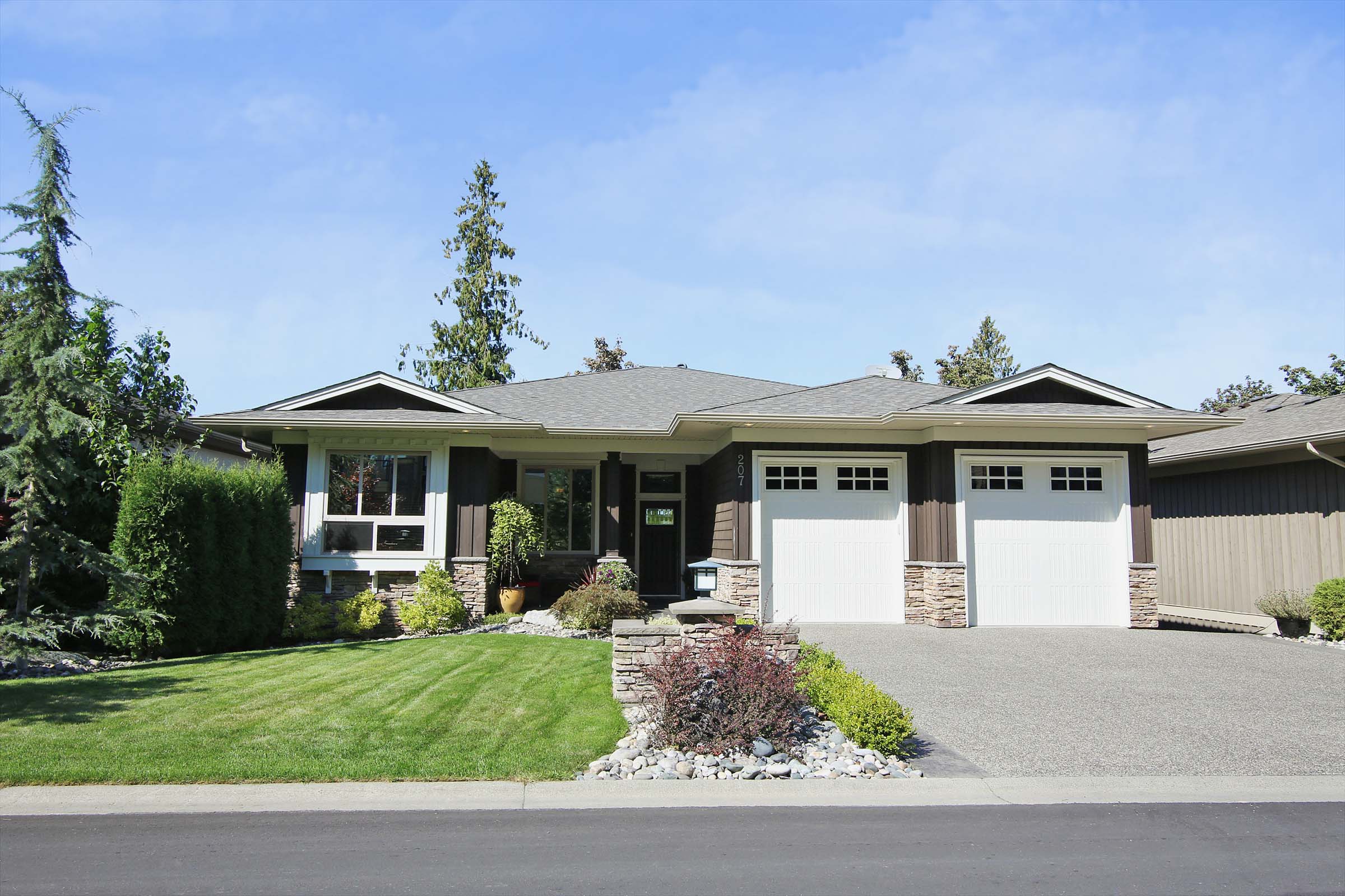 Virtual Tour of 207 51075 Falls Crt Chilliwack BC, , MLS , Chilliwack