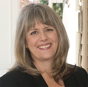 Fern Abercromby<br> The Abercromby & Robinson Real Estate Group