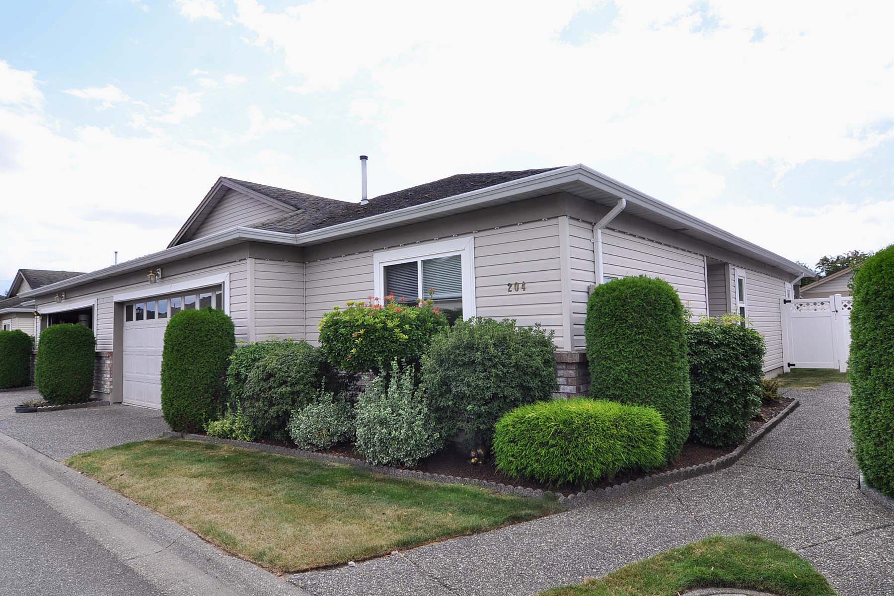 Virtual Tour of 204 8485 YOUNG RD, Chilliwack, MLS H1203476