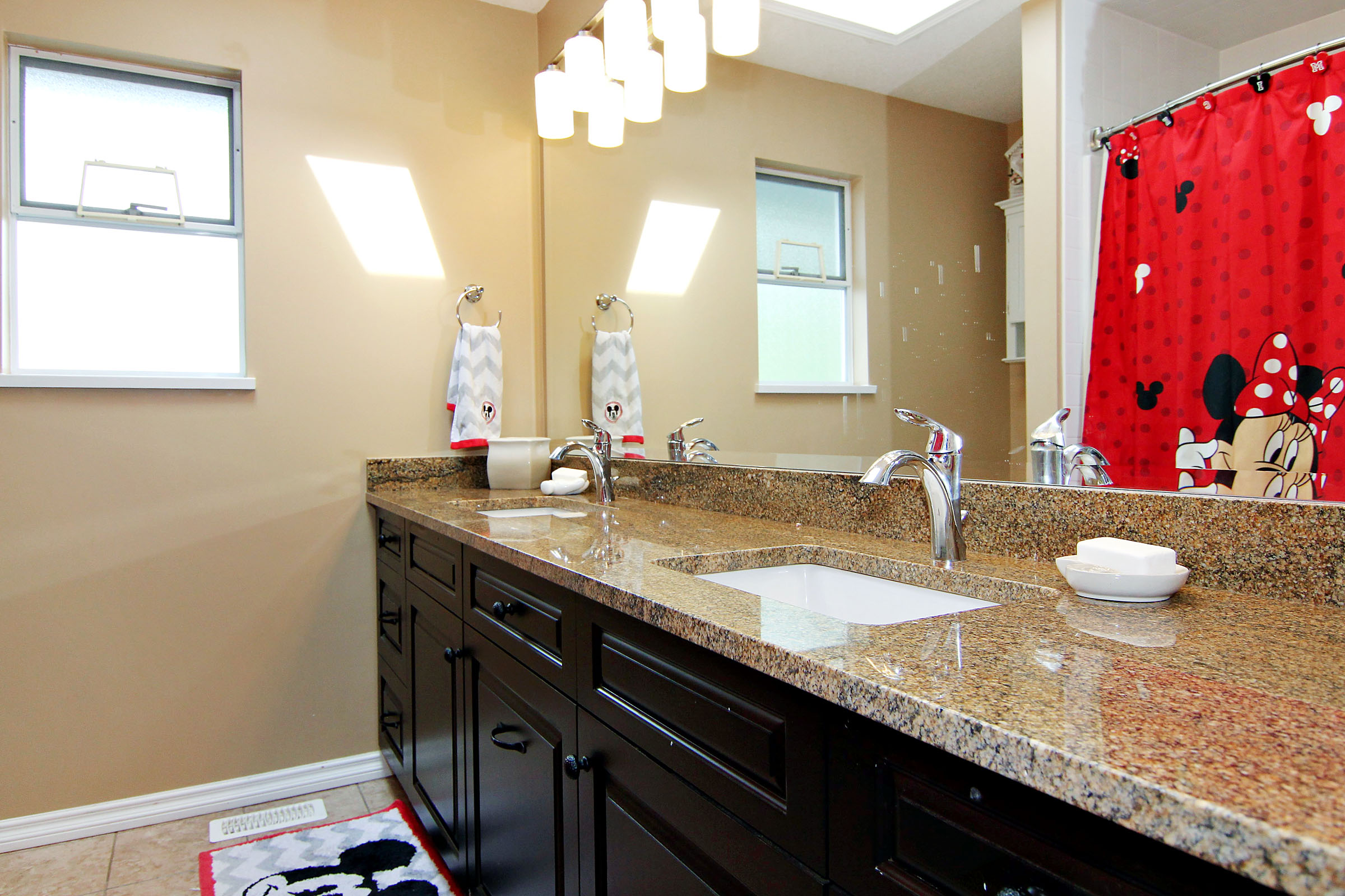 Virtual Tour Of 30960 Gardner Avenue Abbotsford Mls R2375662